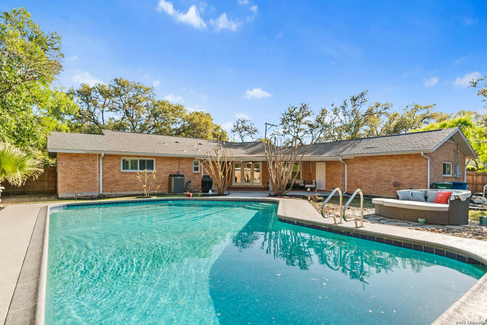 203 LARAMIE DR