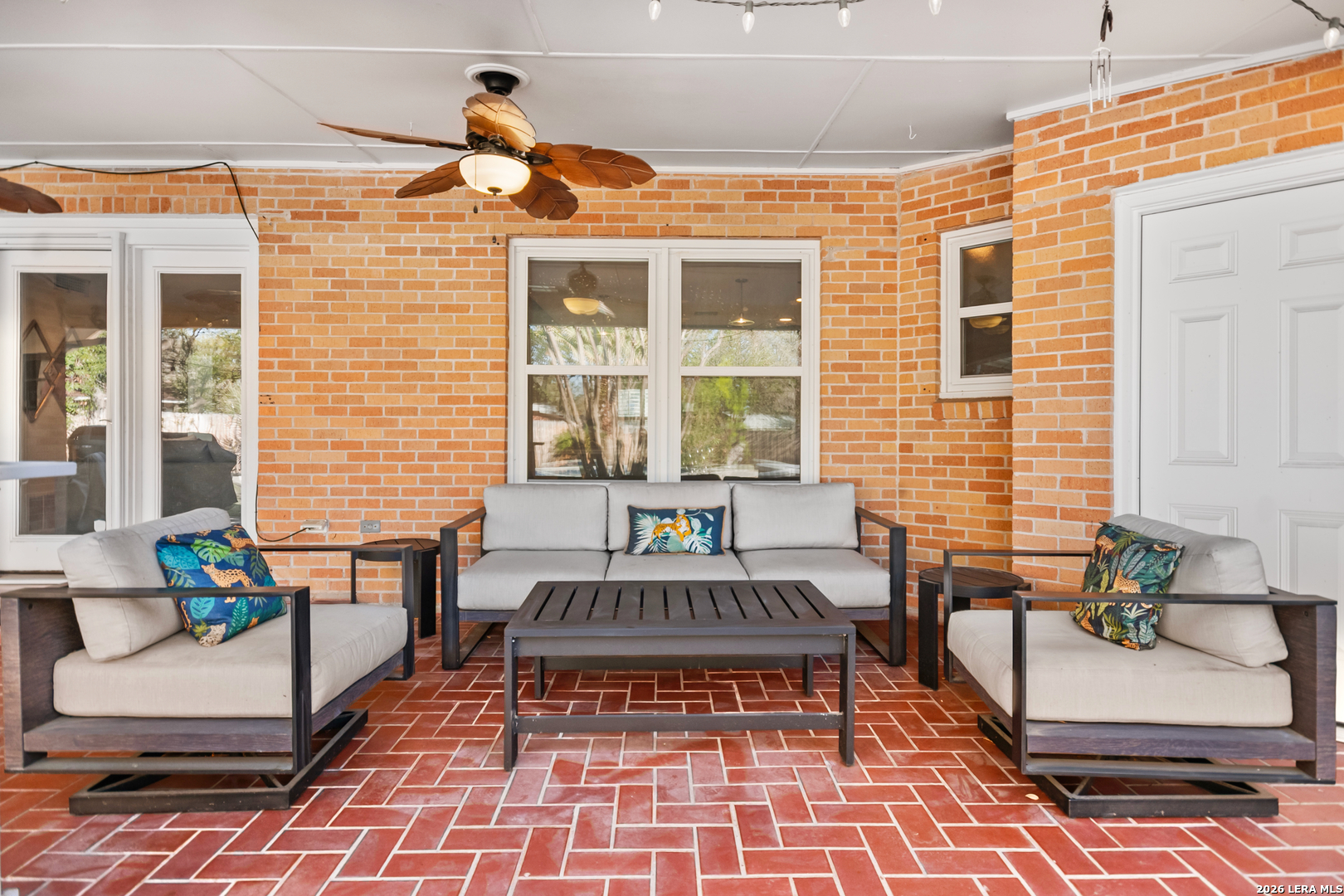 203 LARAMIE DR