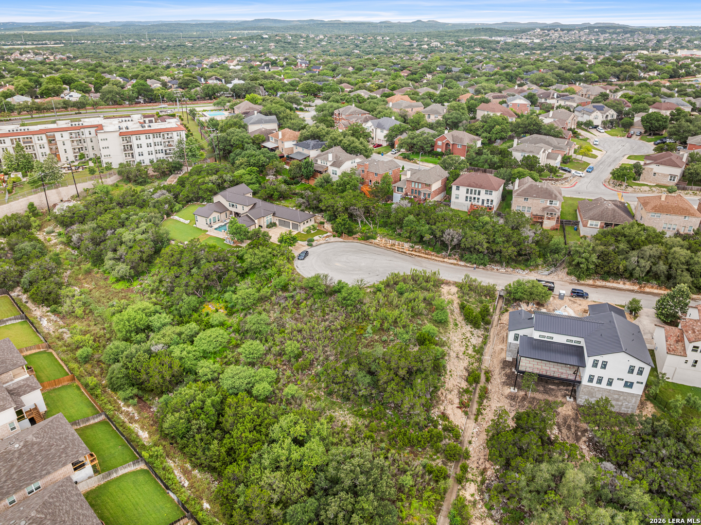 218 MAJESTIC BLF