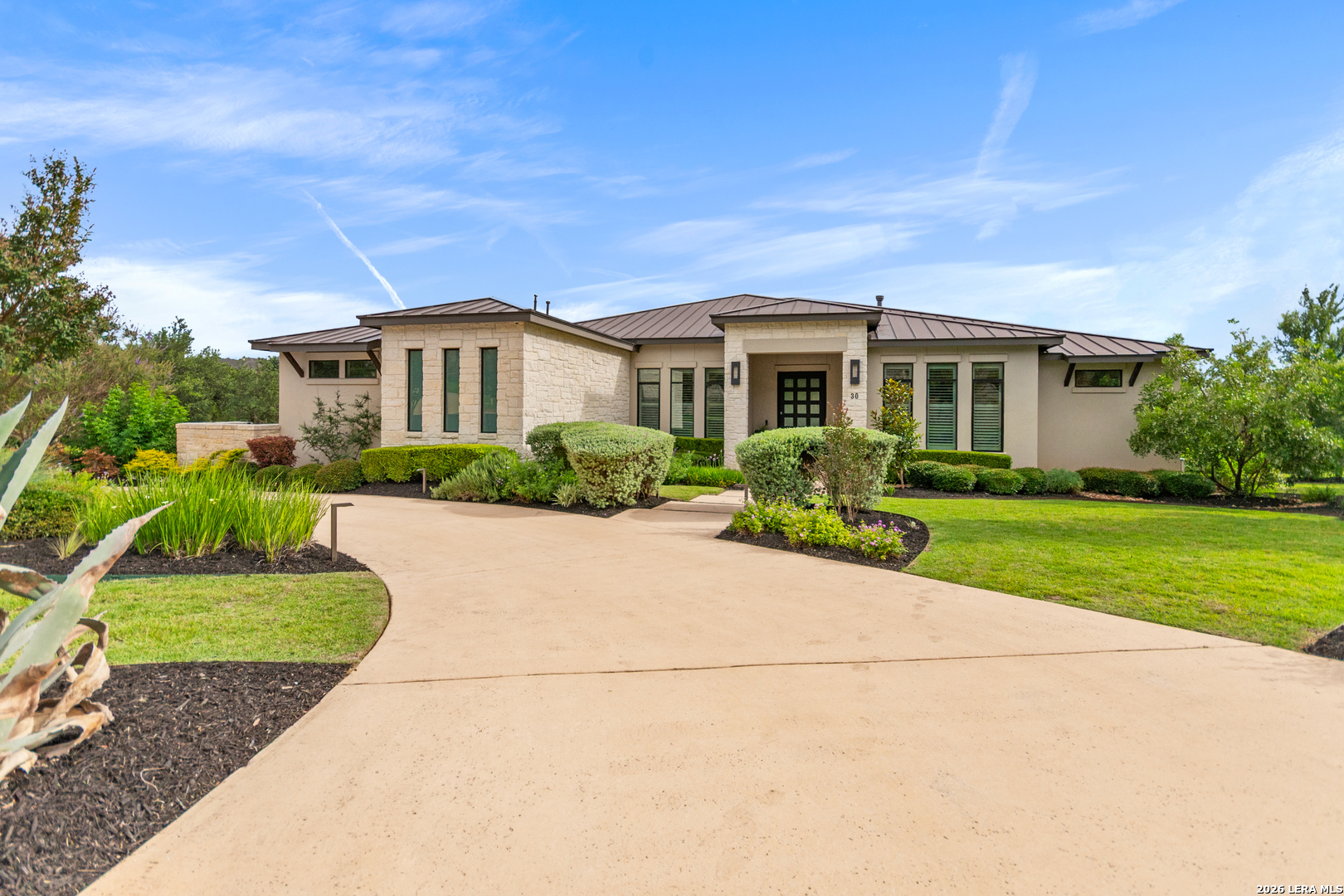 30 ROYAL HTS
