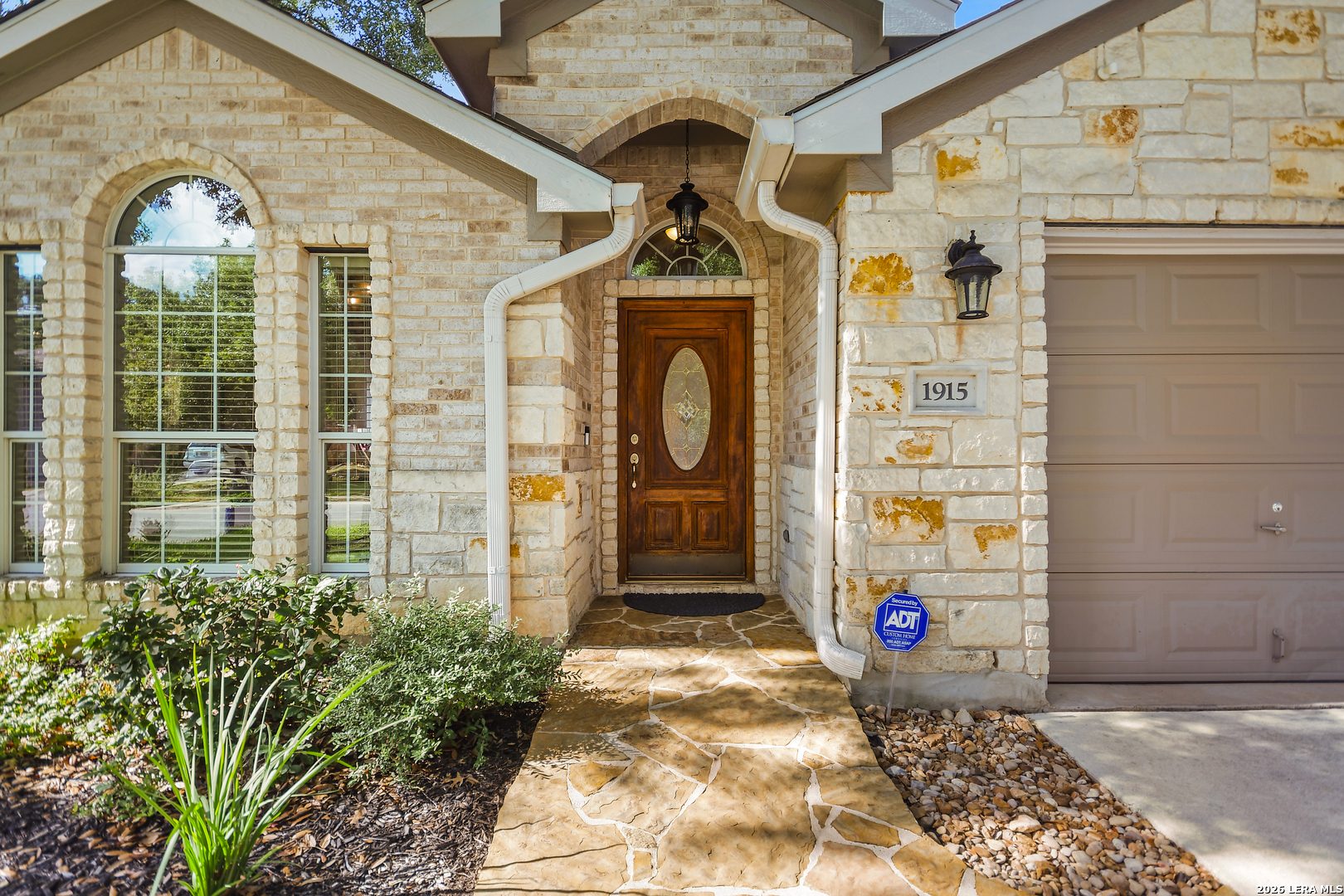1915 PREAKNESS LN