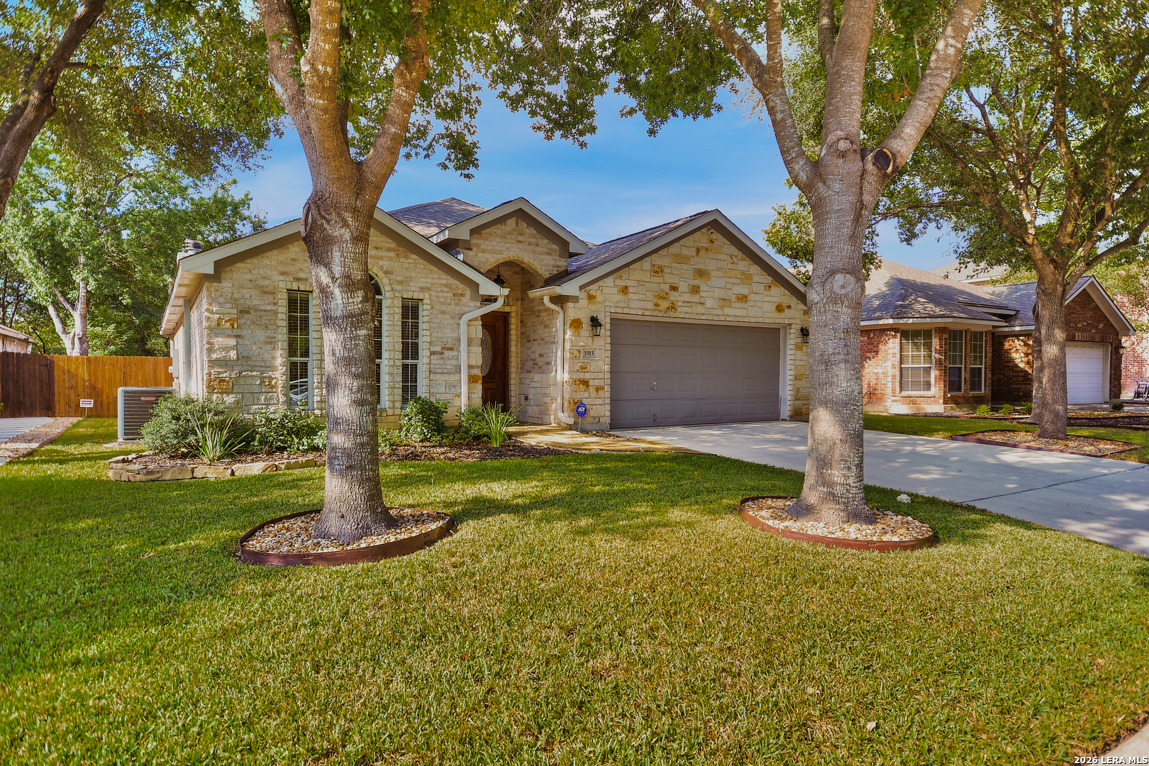 1915 PREAKNESS LN