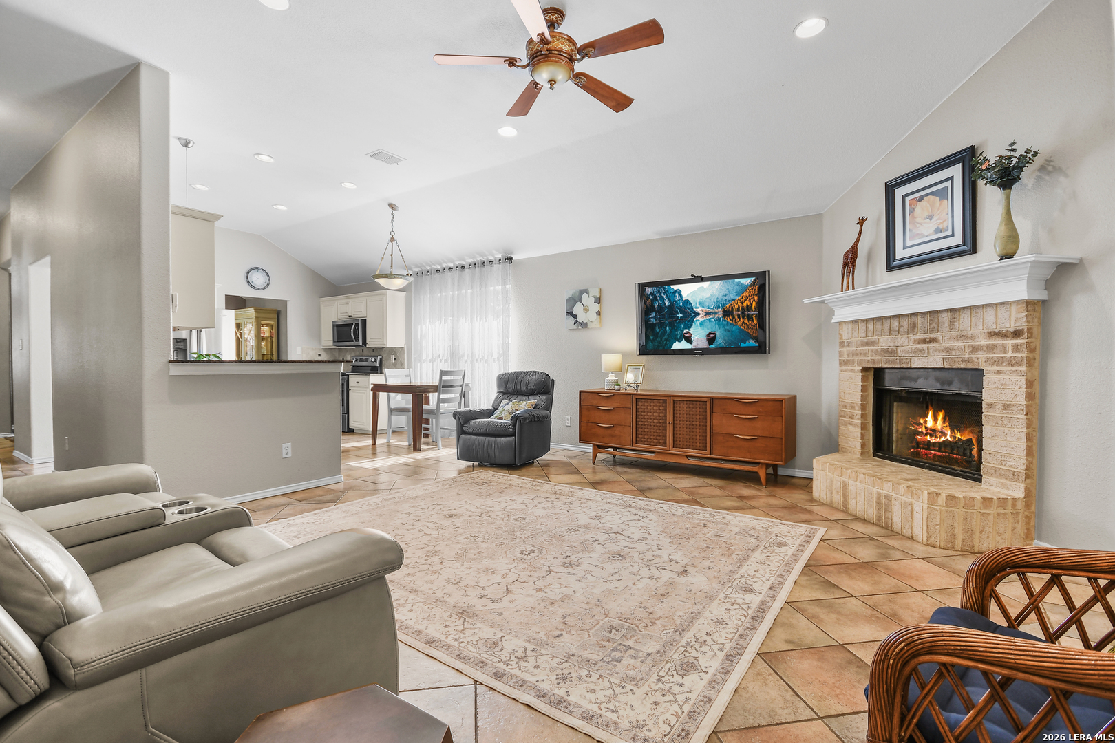 1915 PREAKNESS LN