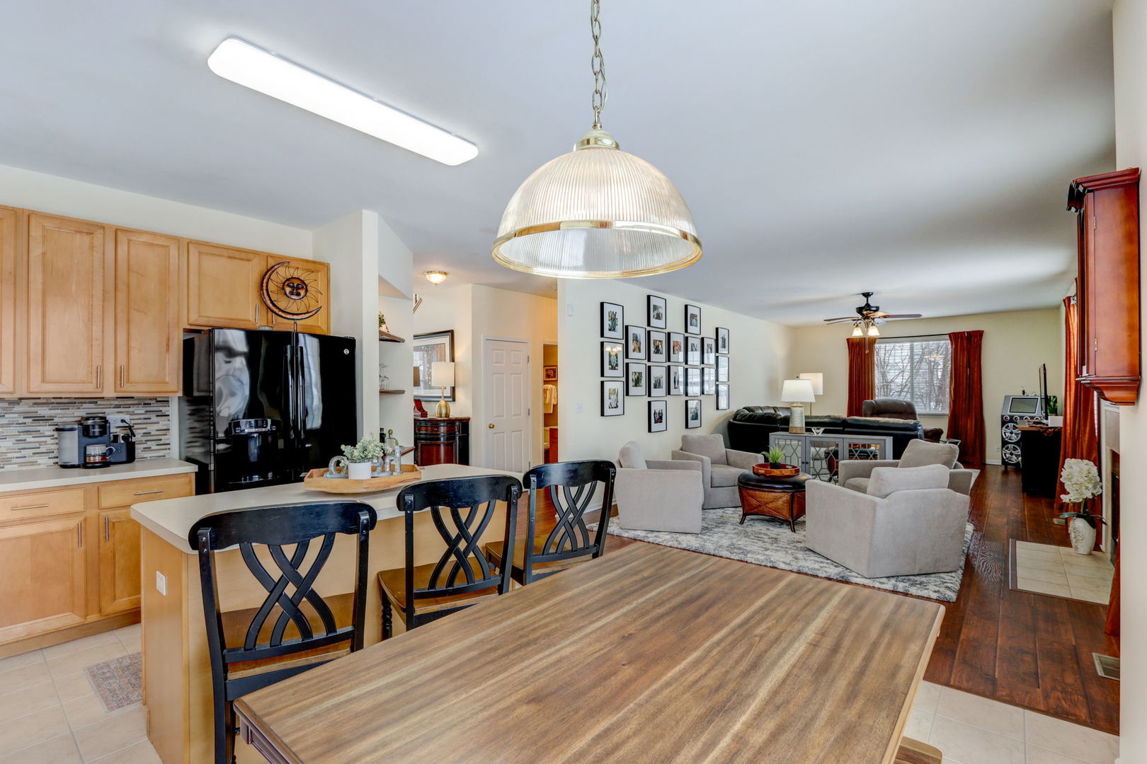 271 W Asbury Drive
