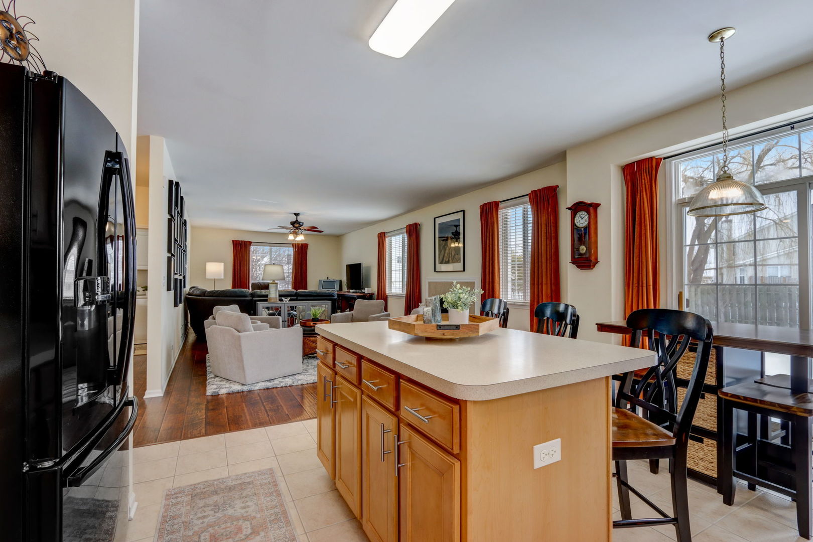 271 W Asbury Drive