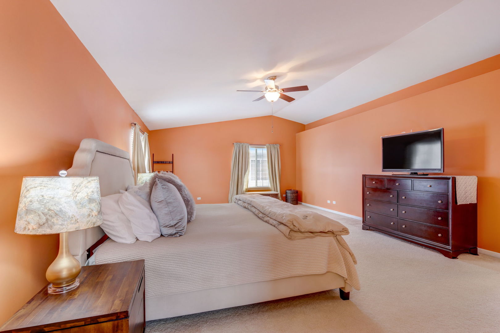 271 W Asbury Drive