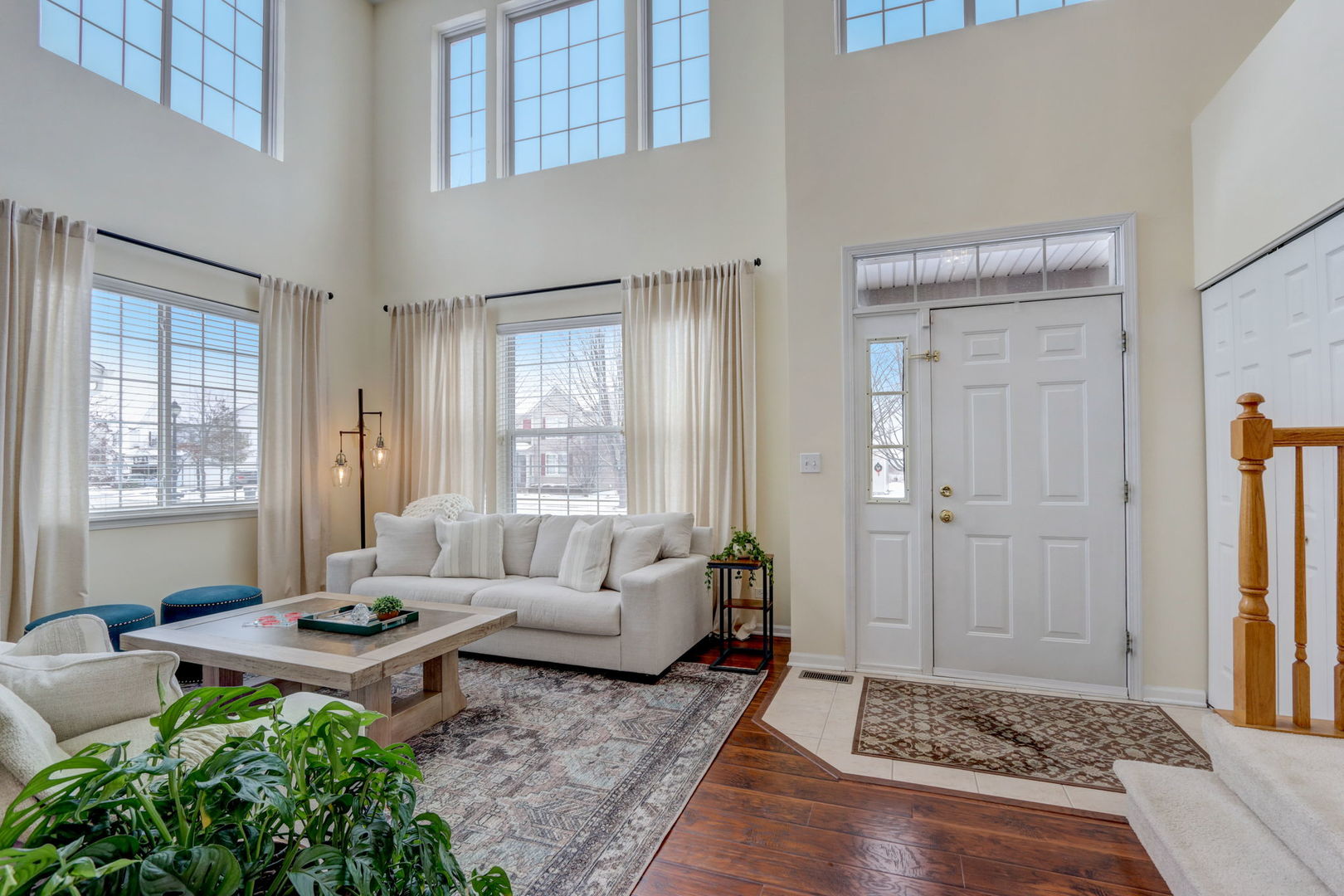 271 W Asbury Drive
