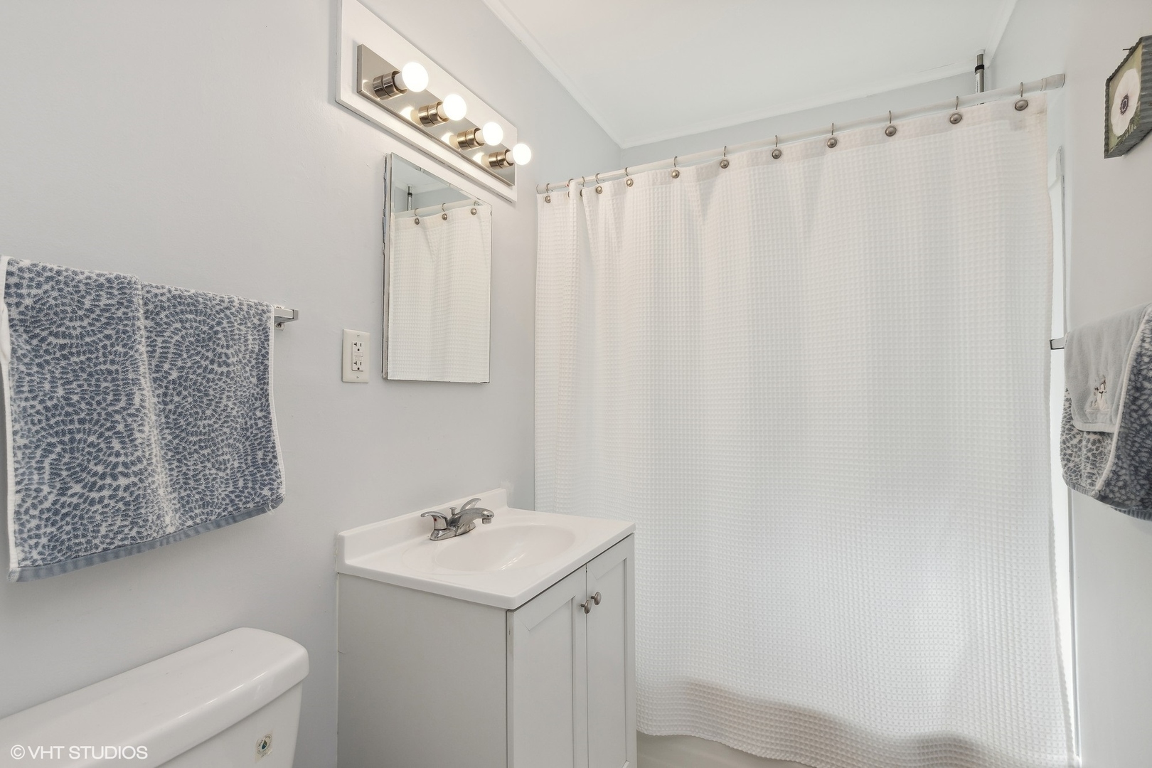 281 N Slusser Street