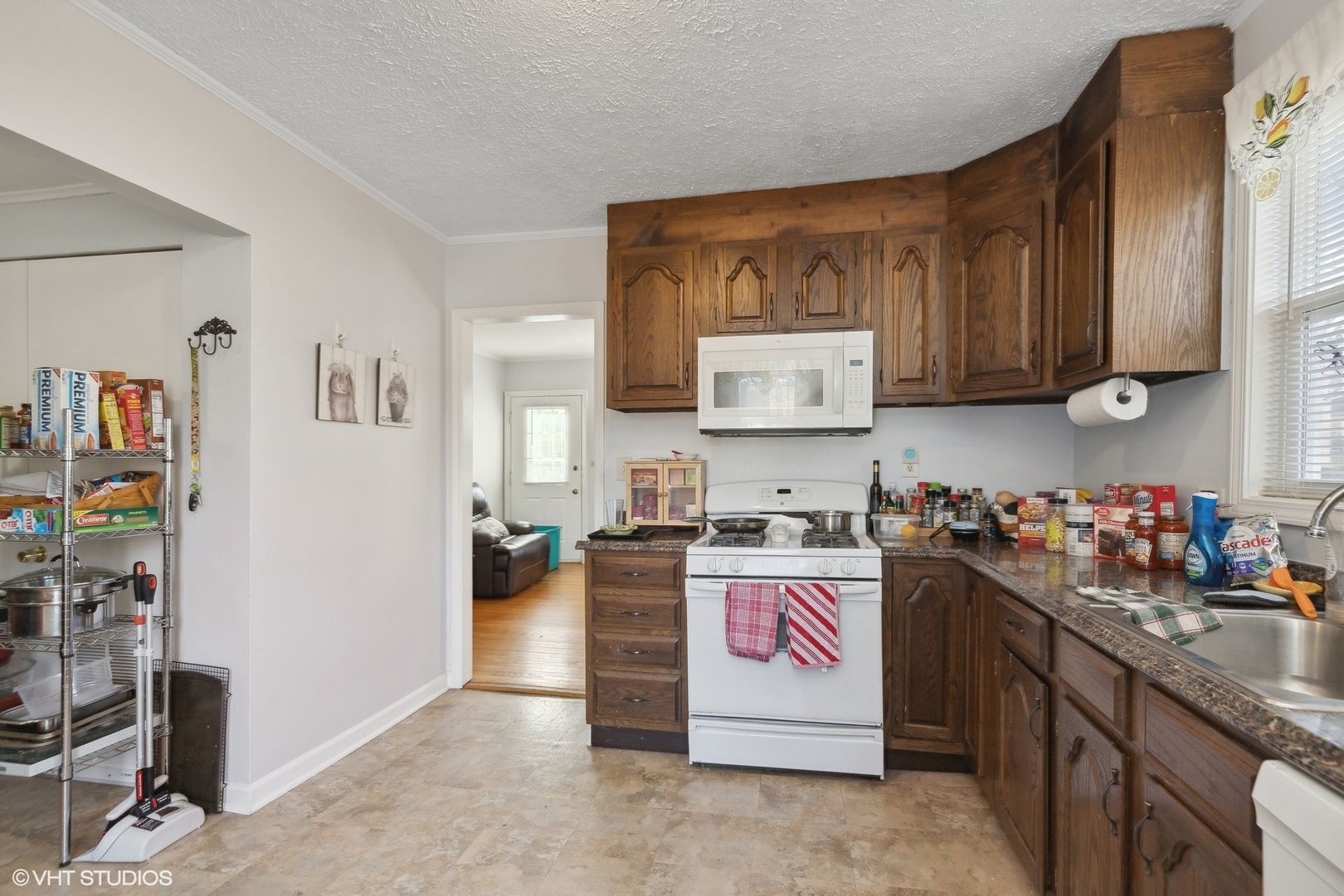 281 N Slusser Street