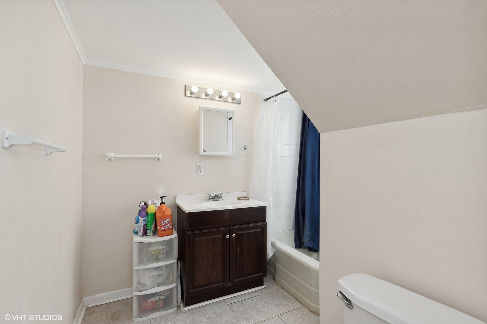 281 N Slusser Street