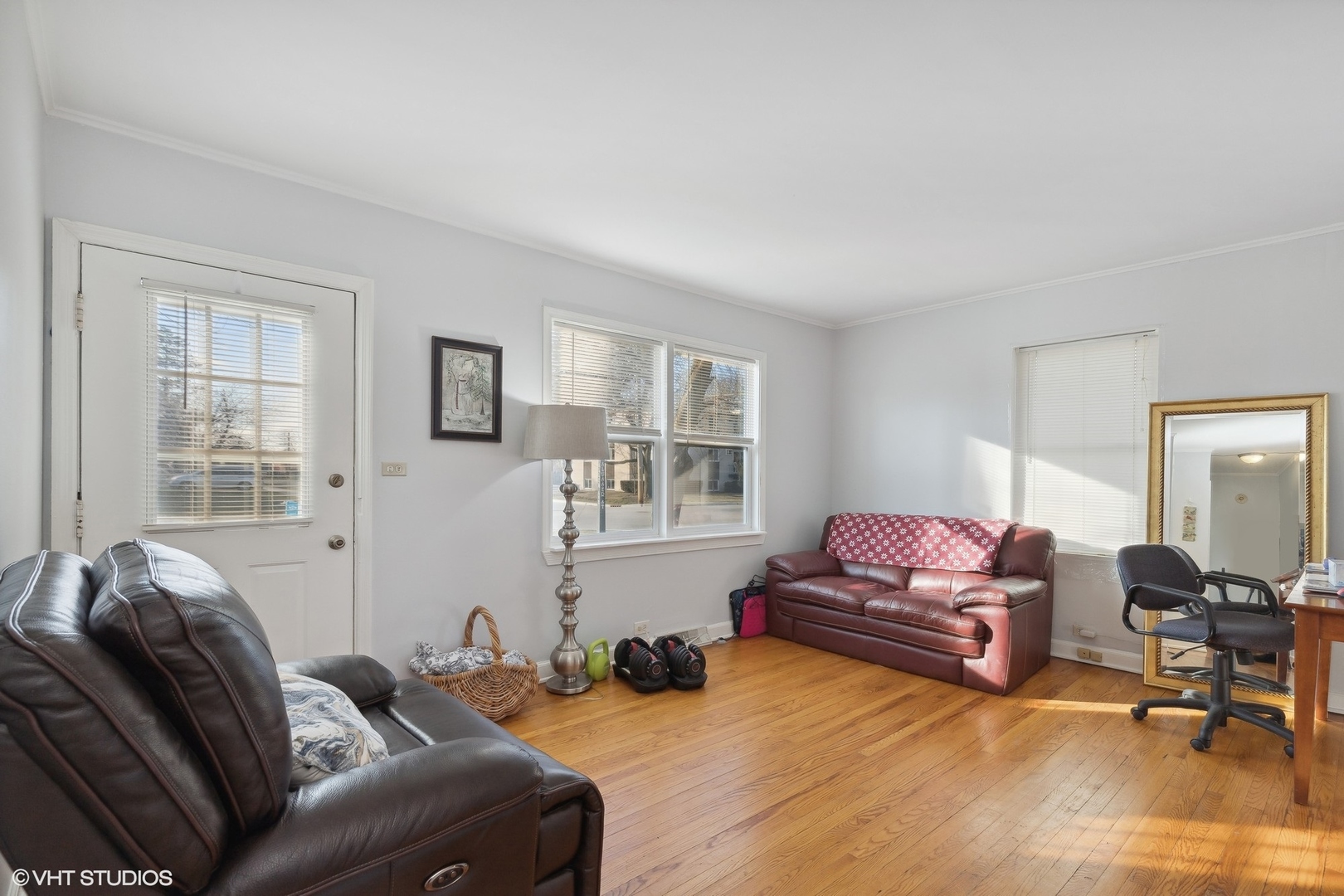 281 N Slusser Street