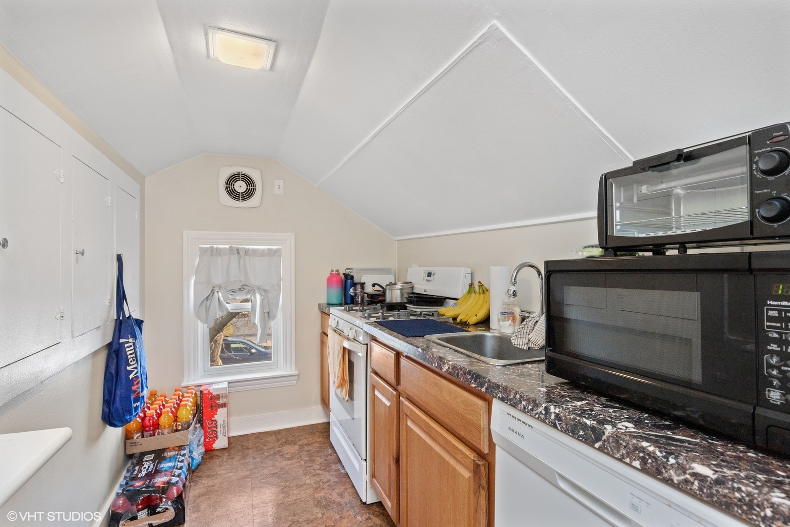 366 N Slusser Street