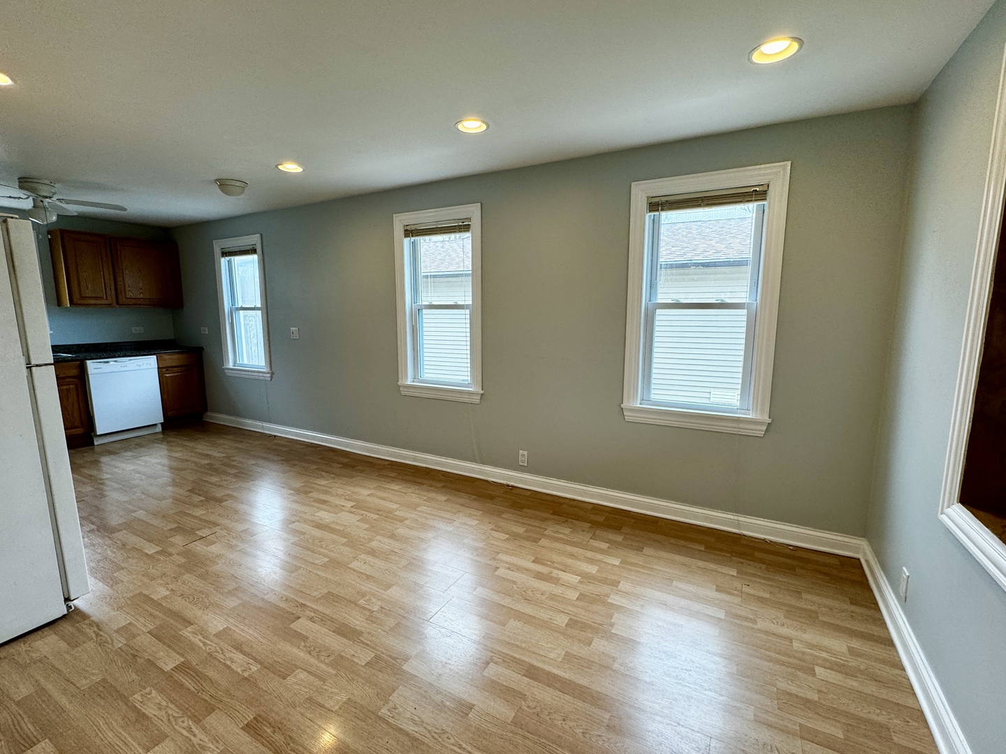 366 N Slusser Street