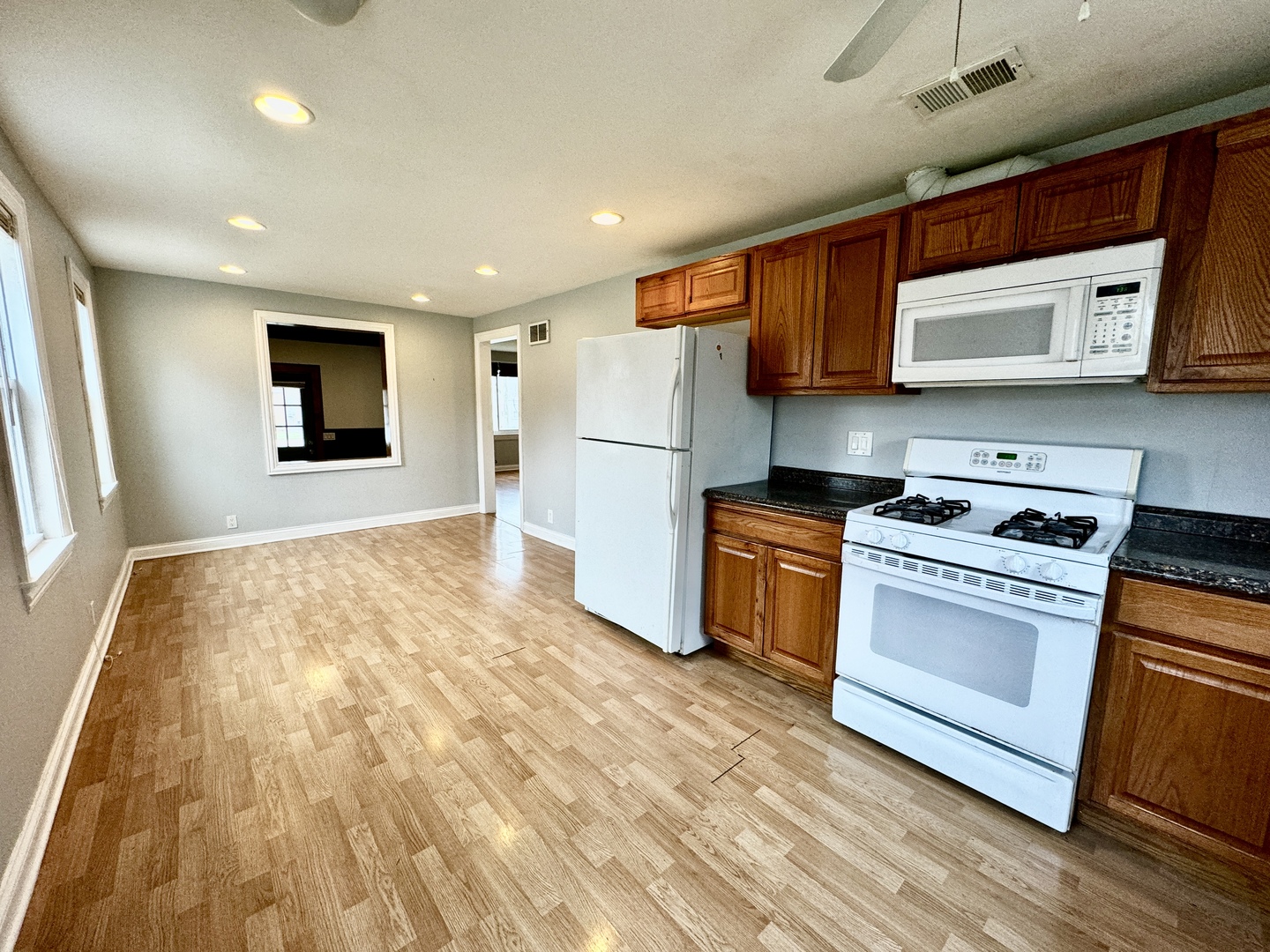 366 N Slusser Street