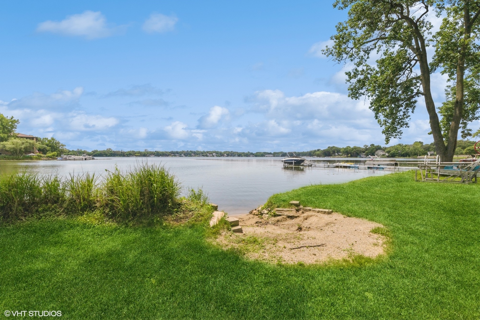 3 LAKEVIEW Drive