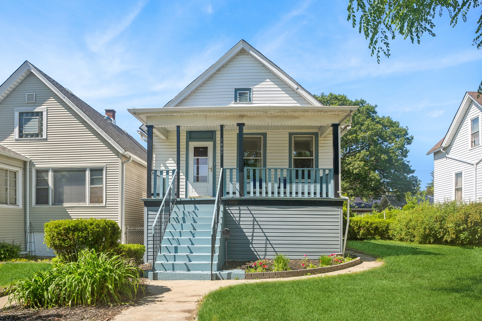 1407 Oakton Street