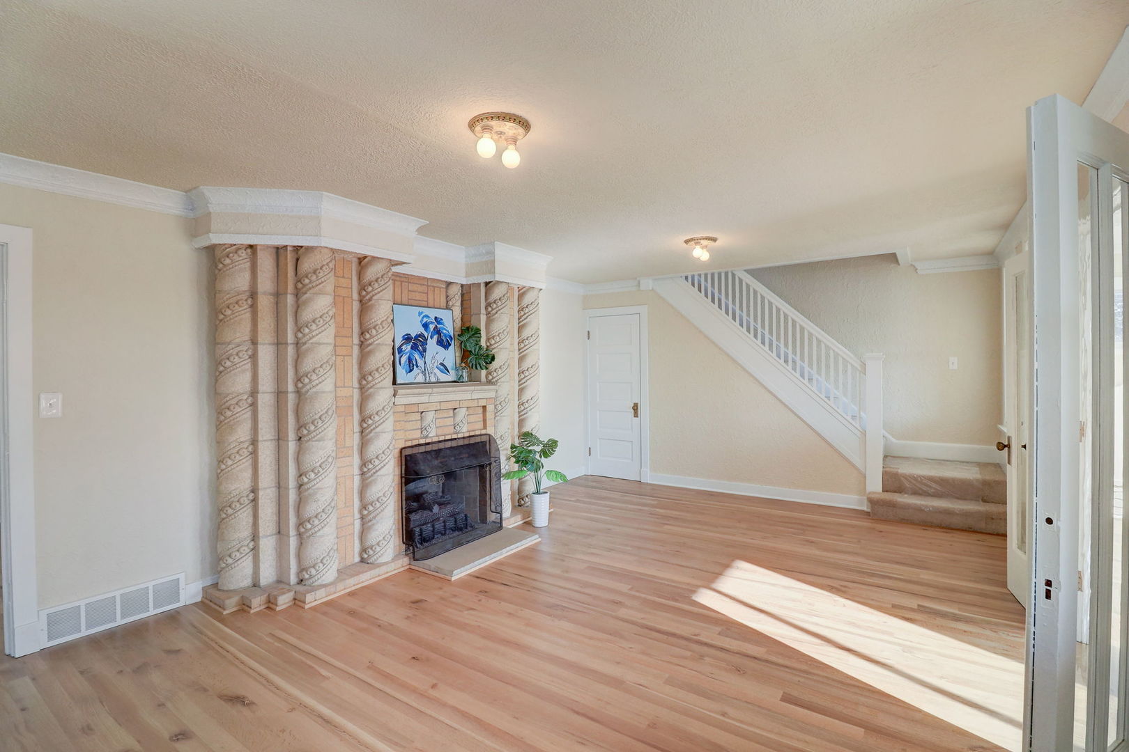 37821 N Douglas Lane