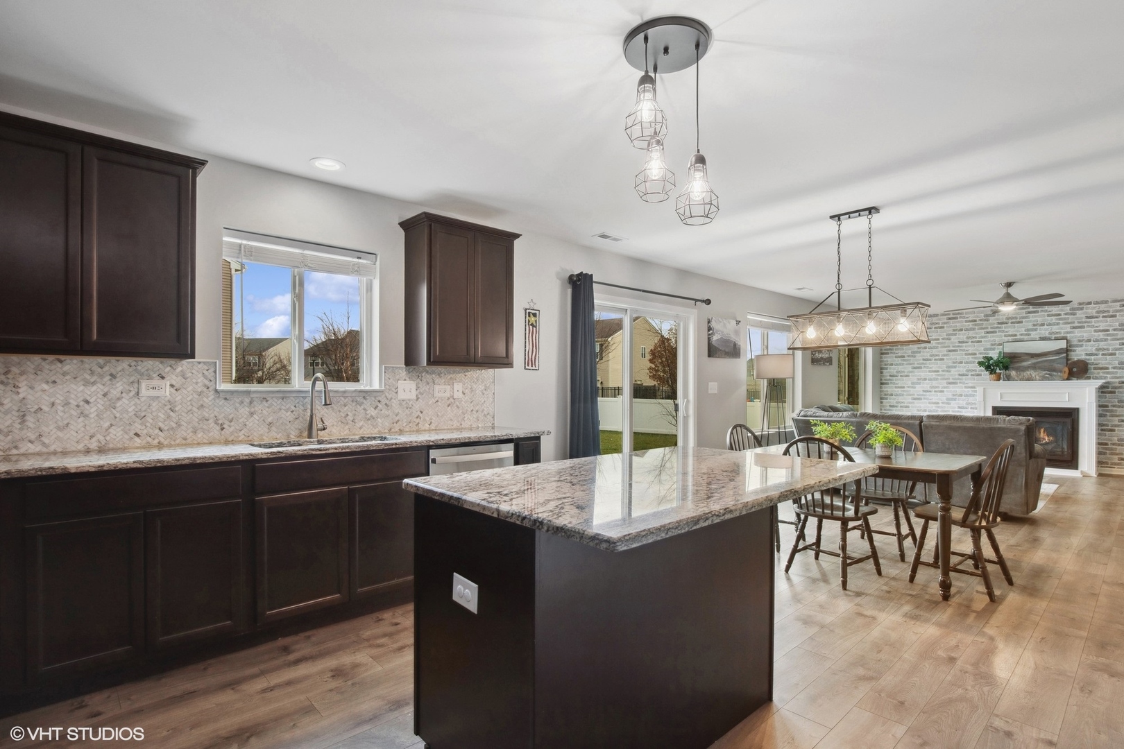 1219 Viola Lane