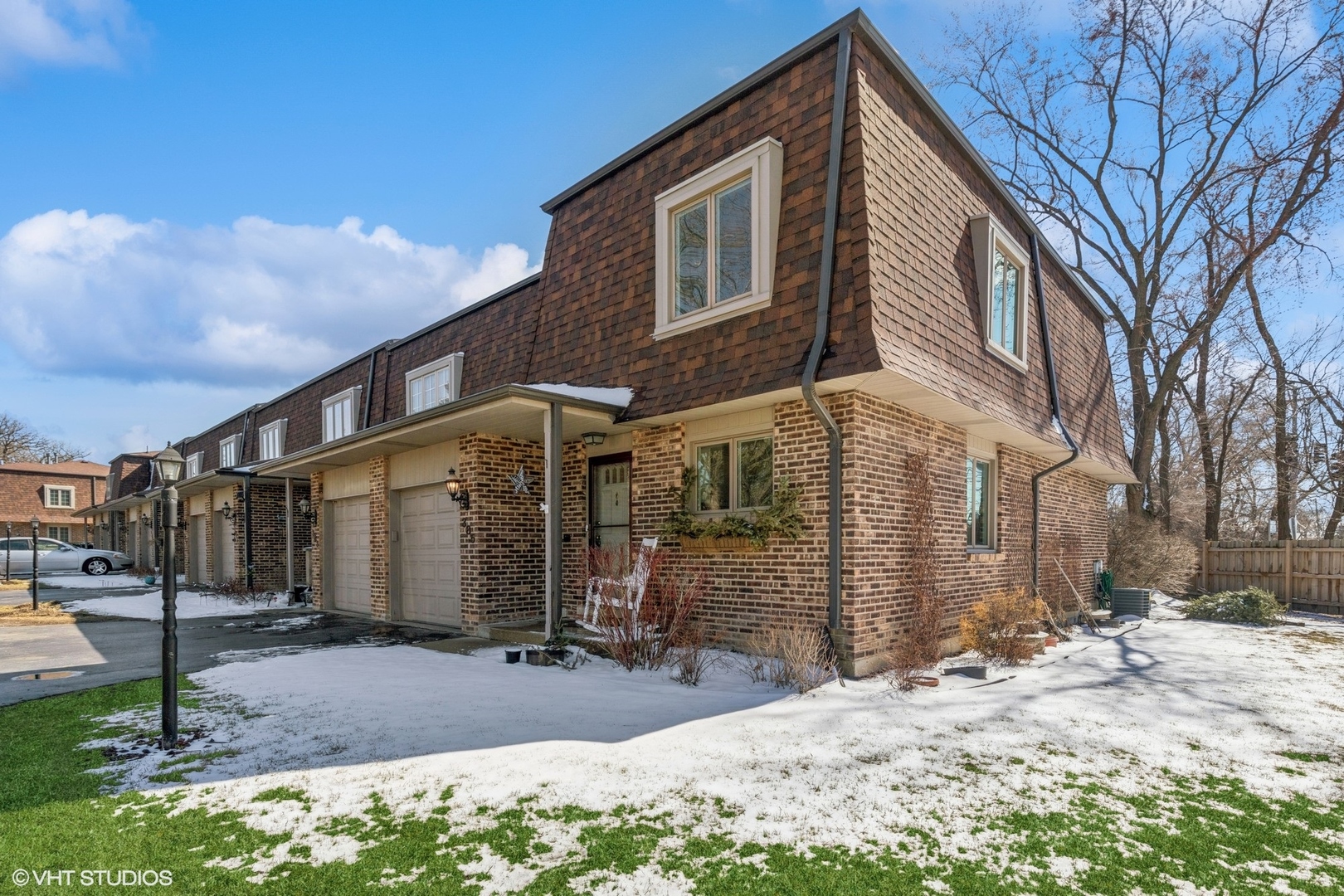 385 Getchell Avenue Unit: 1H