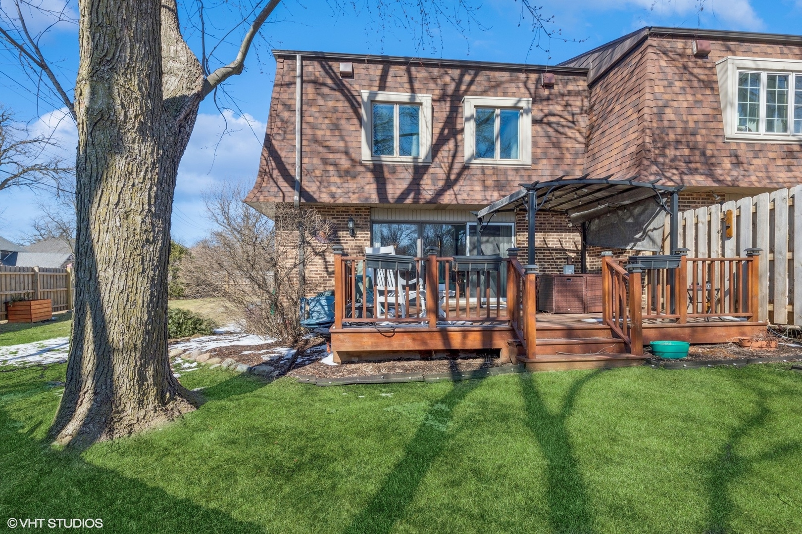 385 Getchell Avenue Unit: 1H