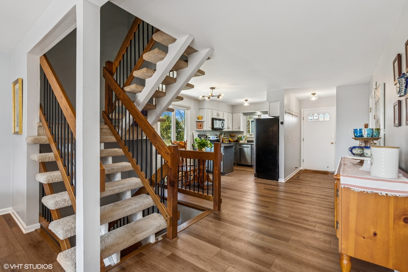 385 Getchell Avenue Unit: 1H
