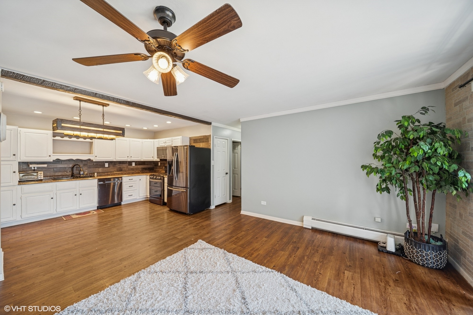 9540 S Mayfield Avenue Unit: 103S