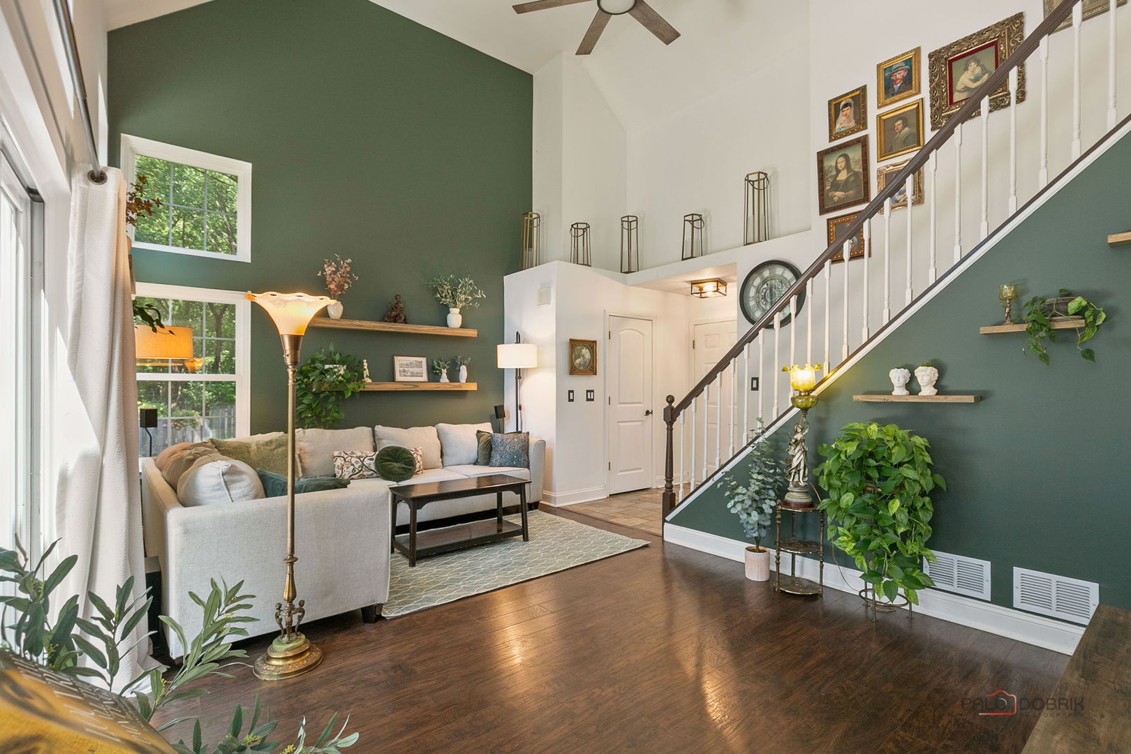 1327 London Court