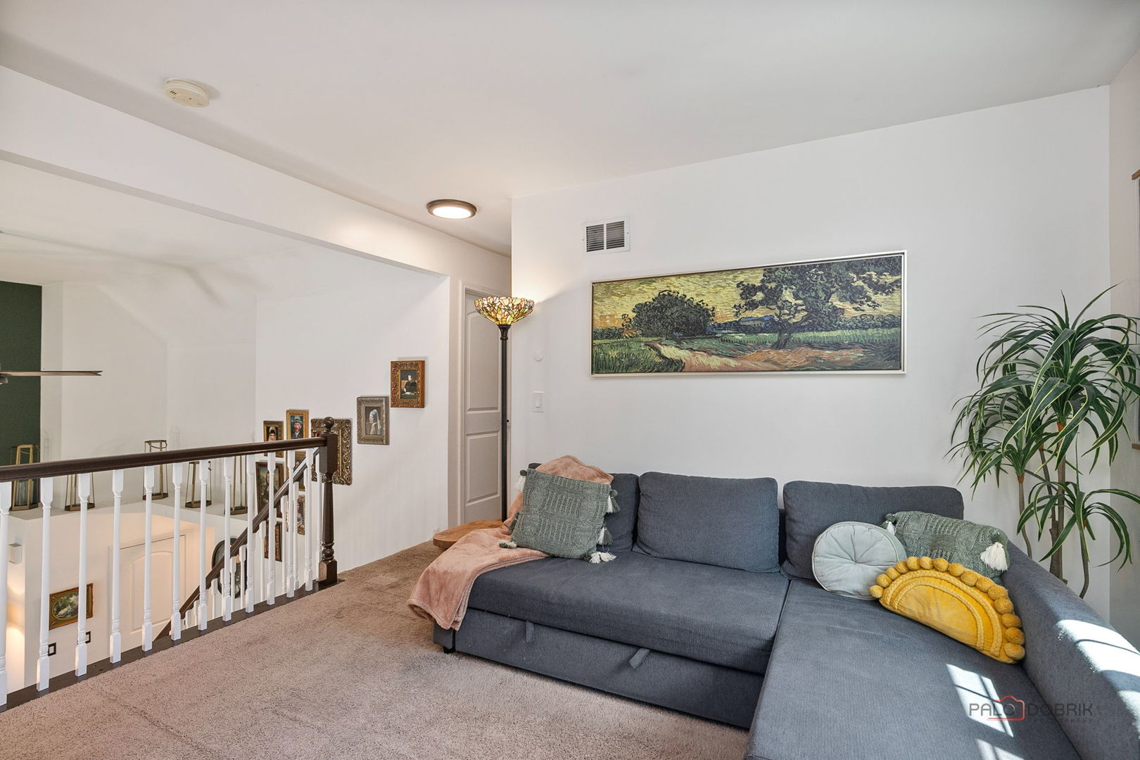 1327 London Court