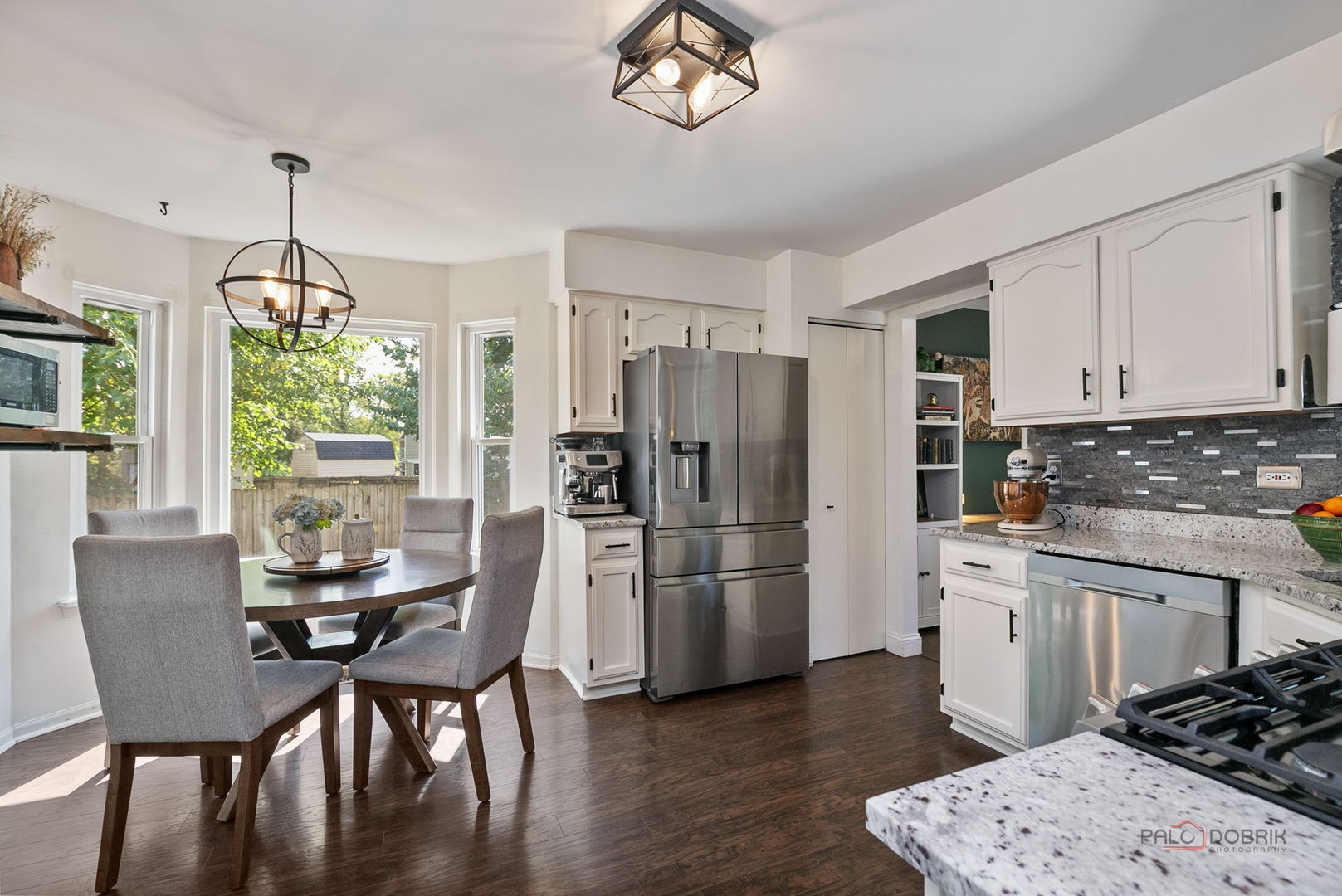 1327 London Court