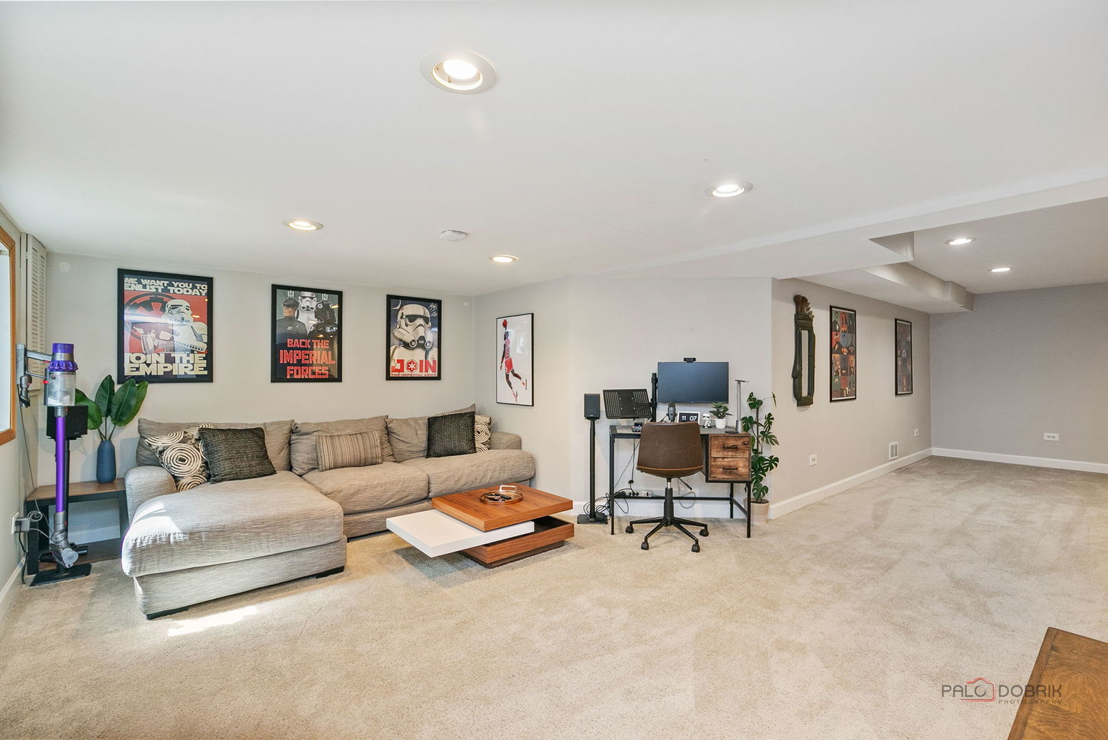 1327 London Court