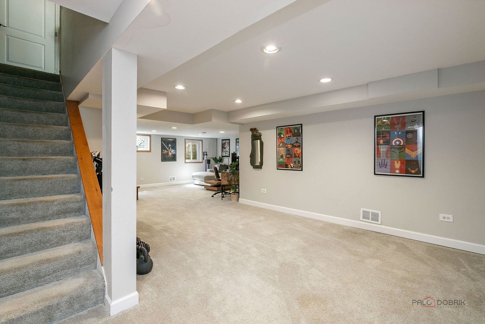 1327 London Court