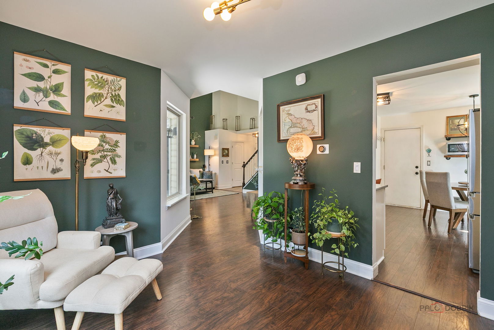 1327 London Court