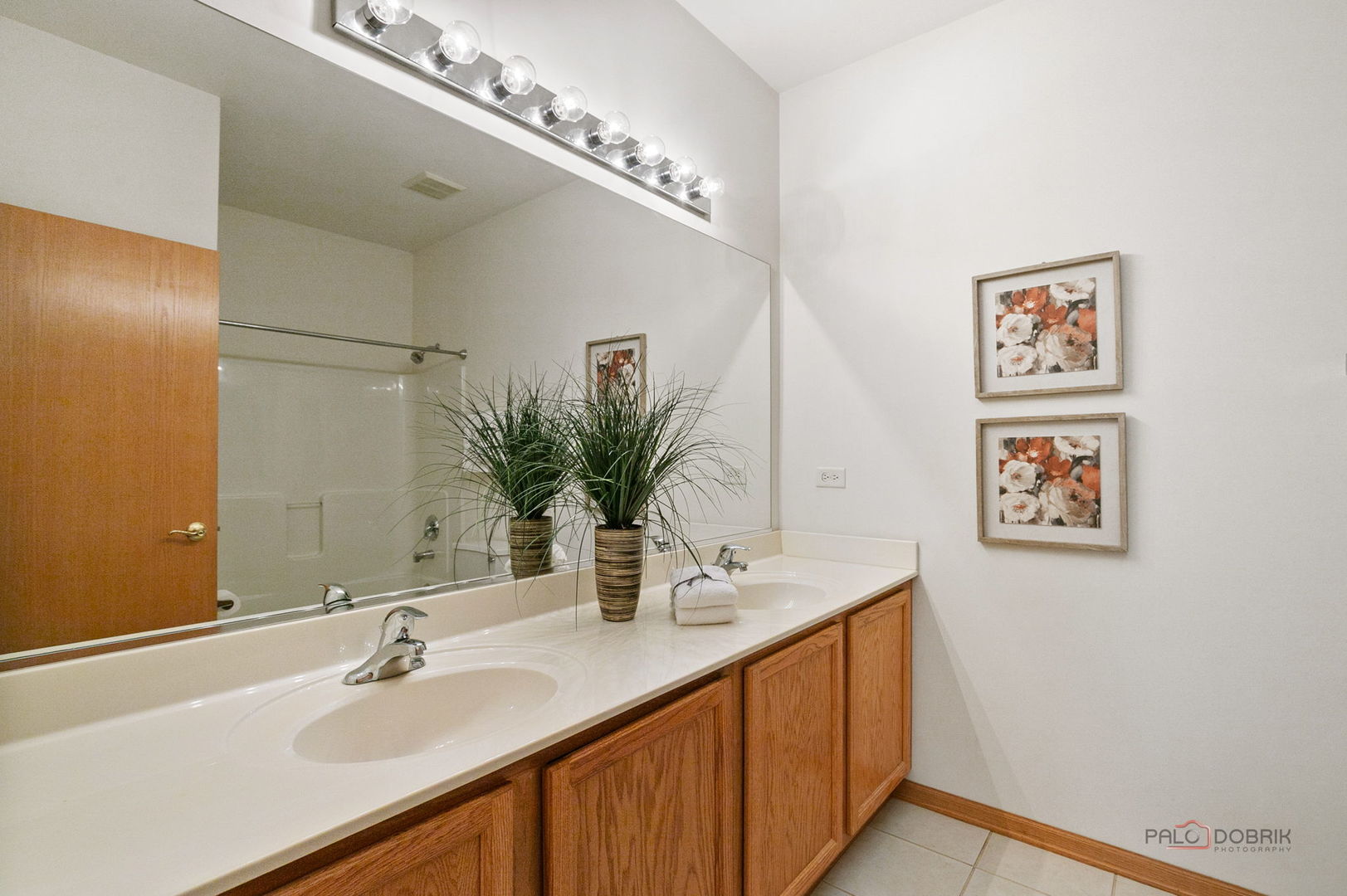 1087 Waterview Circle