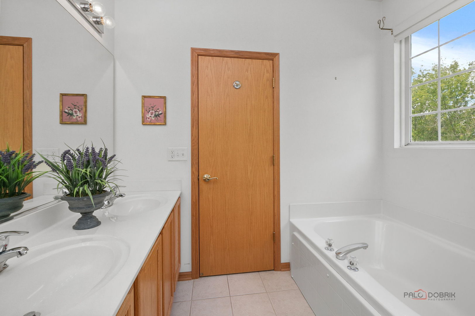 1087 Waterview Circle