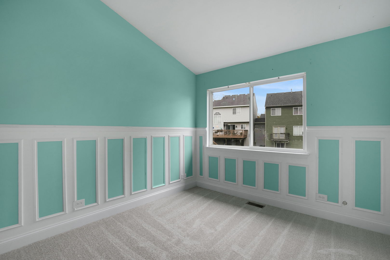 51 W Rustic Lane