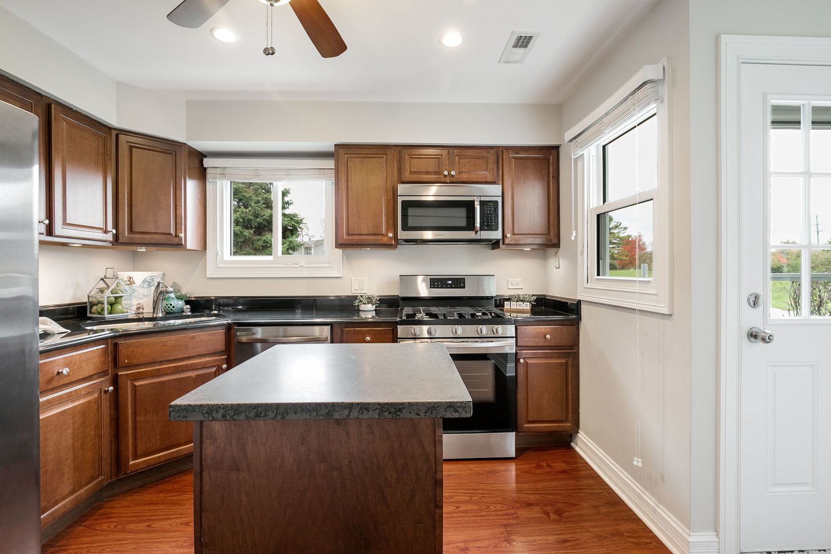 17438 W Walnut Lane