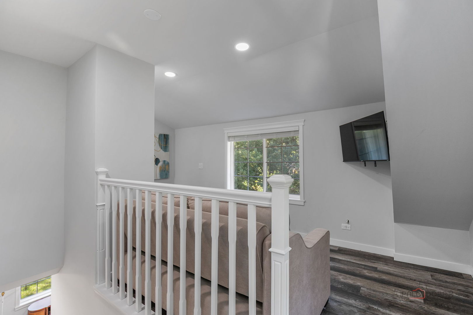 68 E Lakeview Avenue