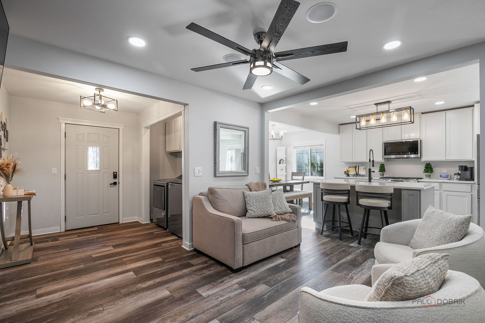 68 E Lakeview Avenue