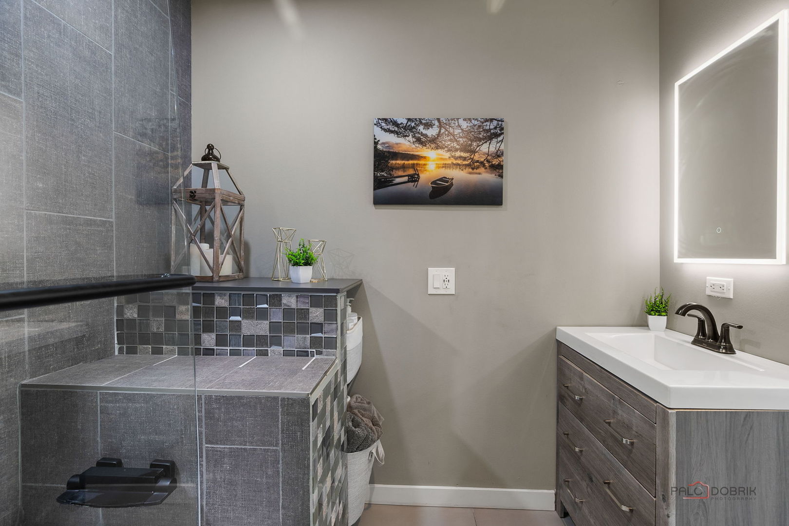 68 E Lakeview Avenue