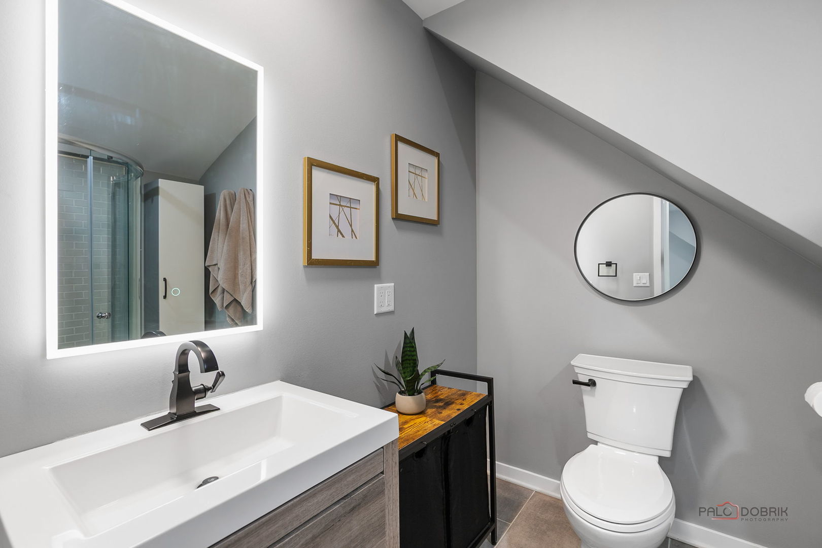 68 E Lakeview Avenue