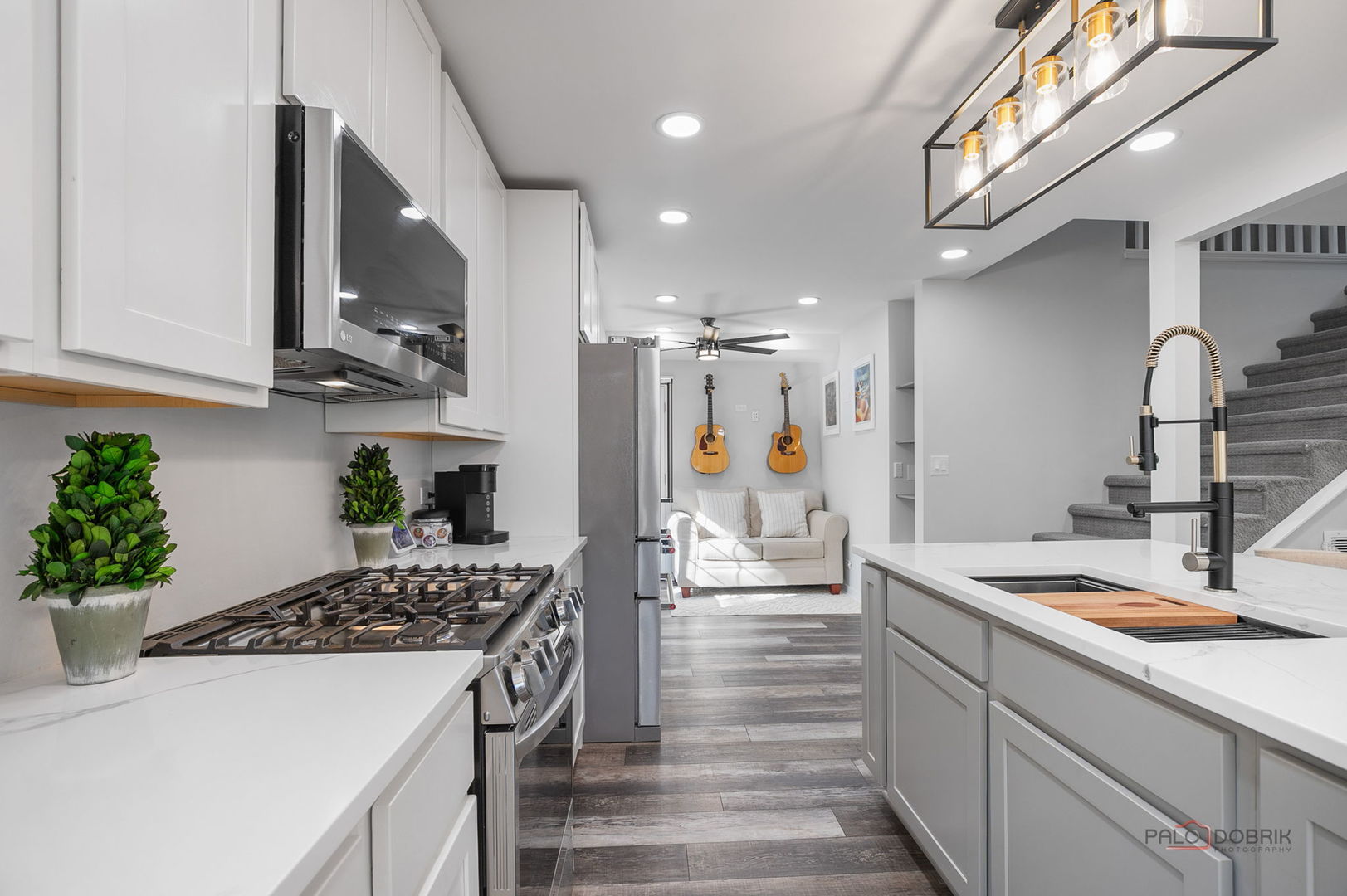 68 E Lakeview Avenue