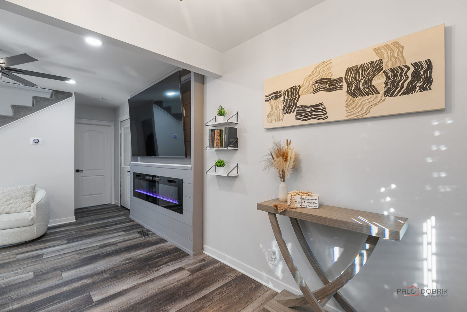 68 E Lakeview Avenue