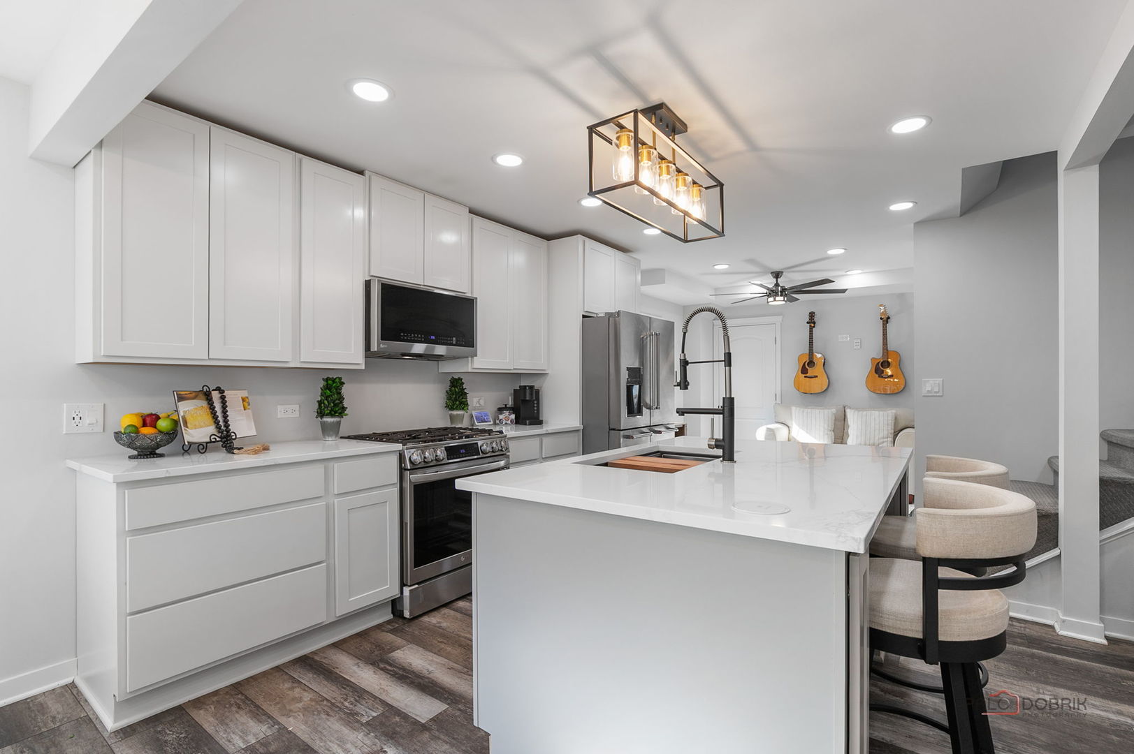 68 E Lakeview Avenue