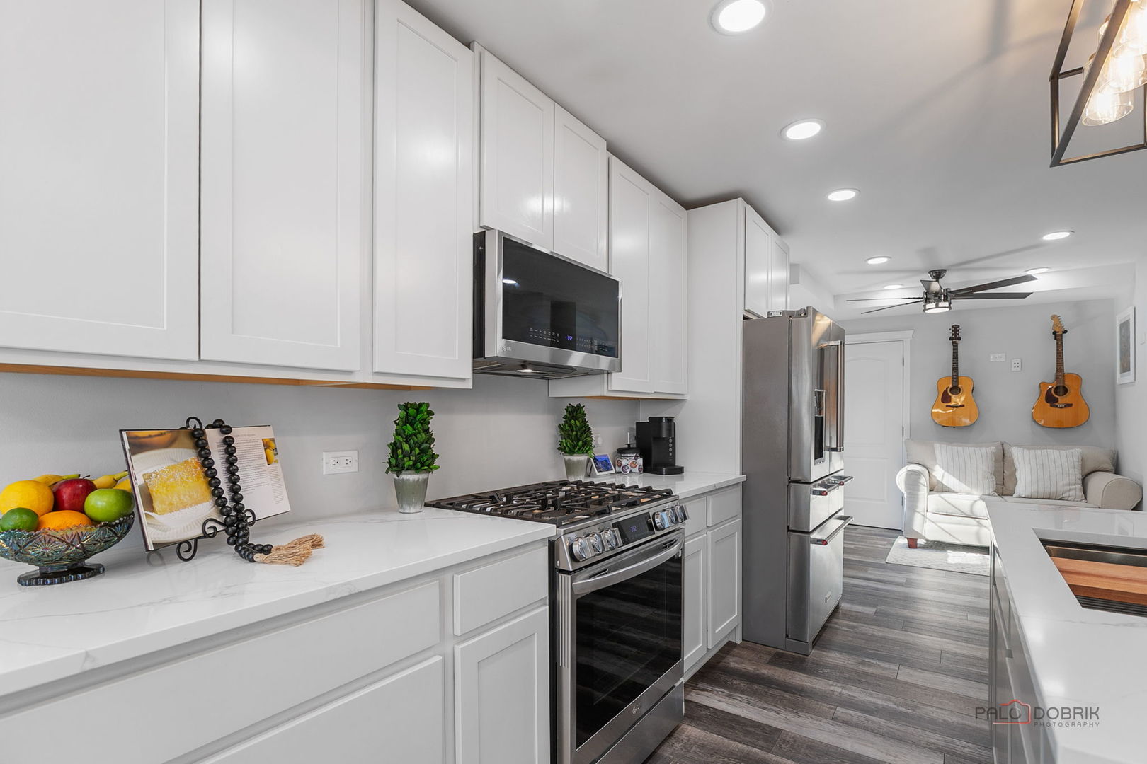 68 E Lakeview Avenue