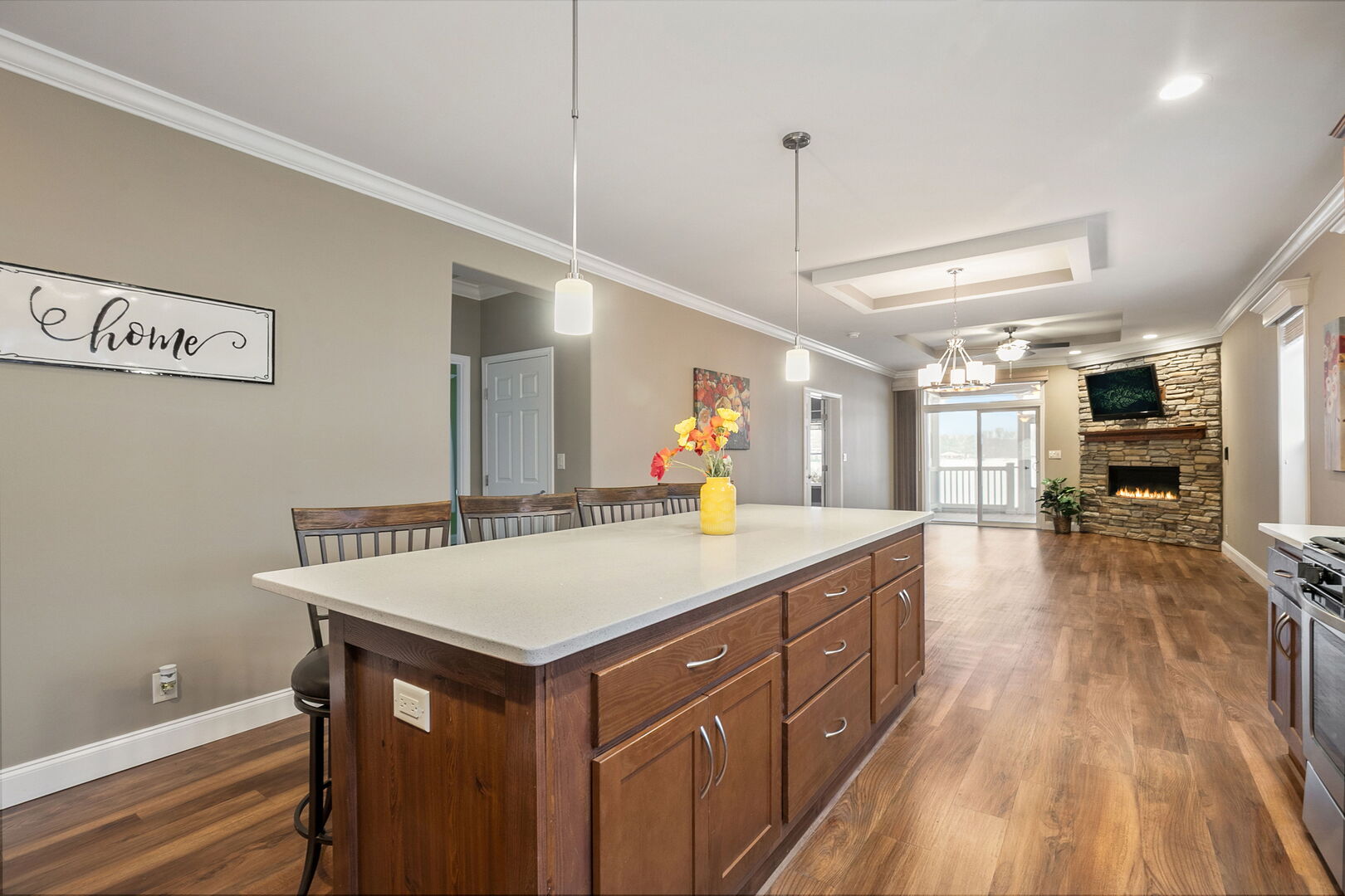 1412 Scenic View Lane