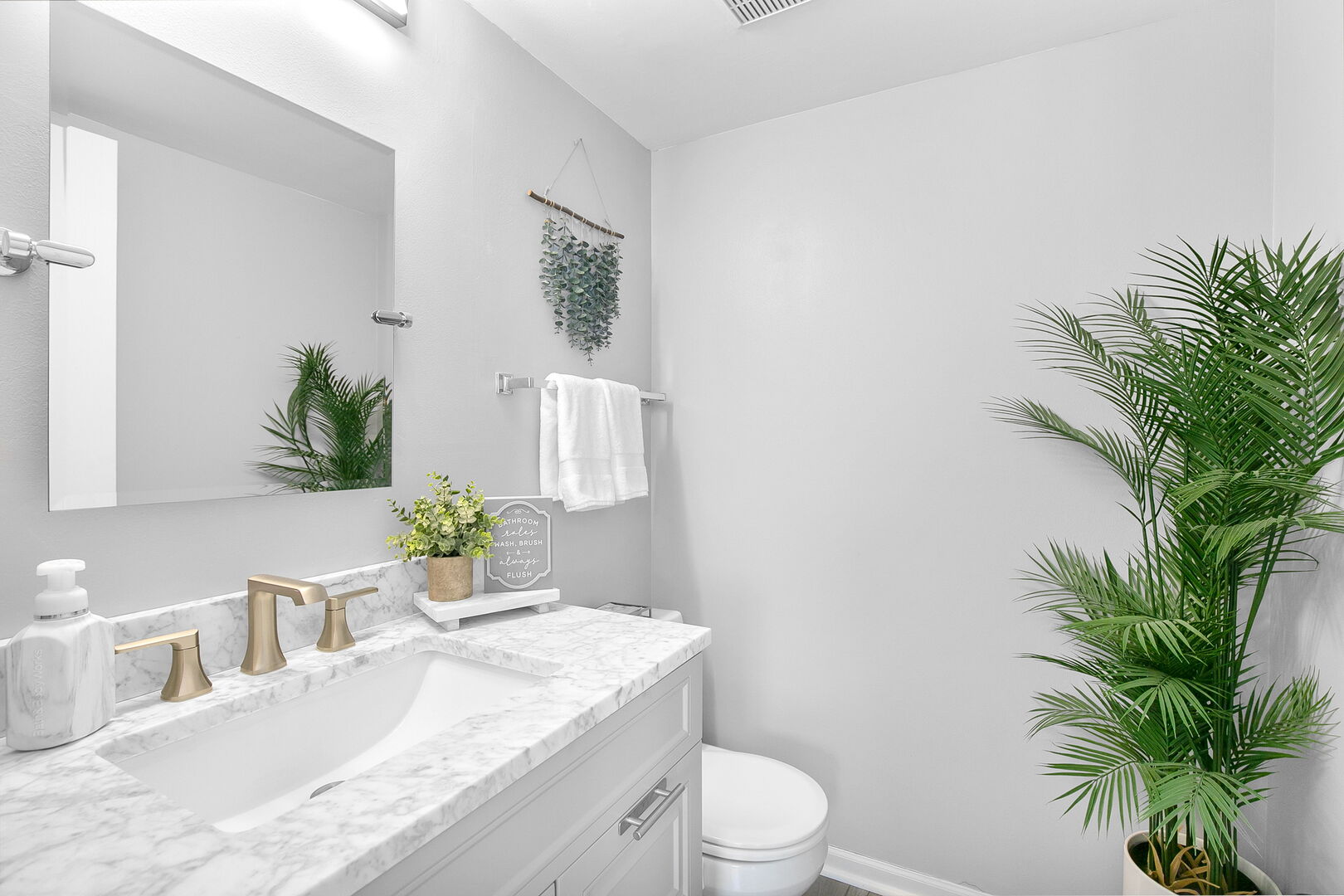 1879 Independence Court