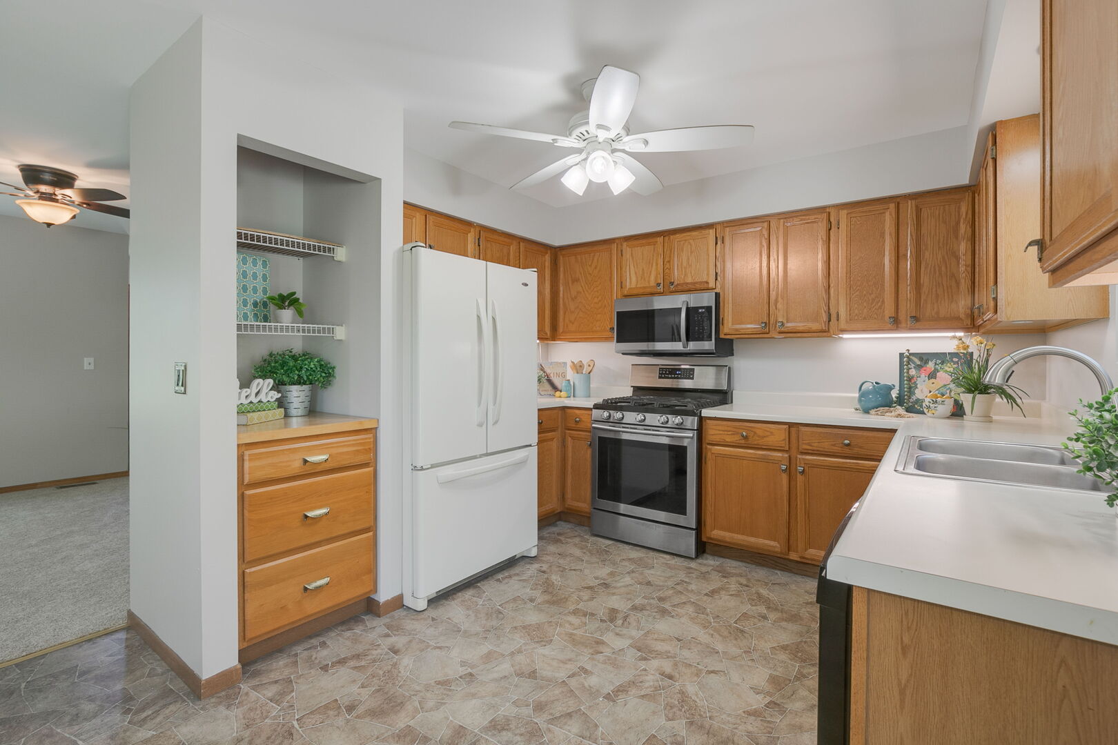 2212 Oak Leaf Court