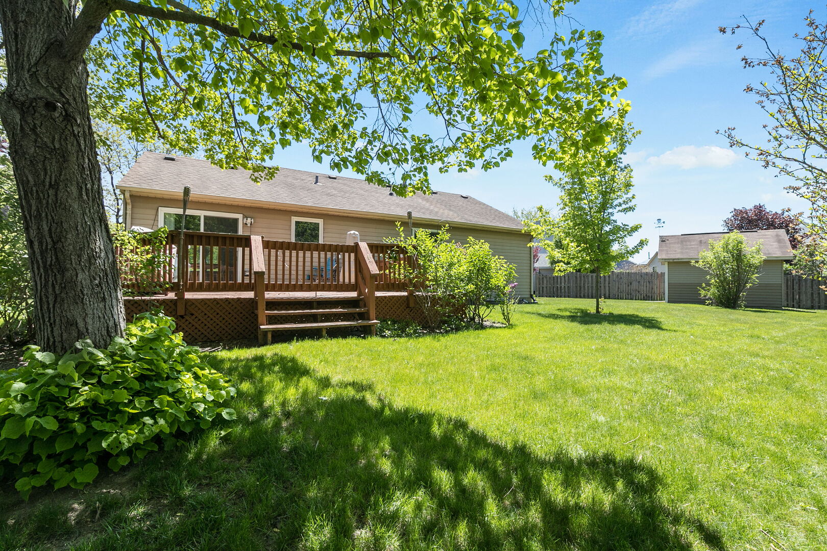 2212 Oak Leaf Court