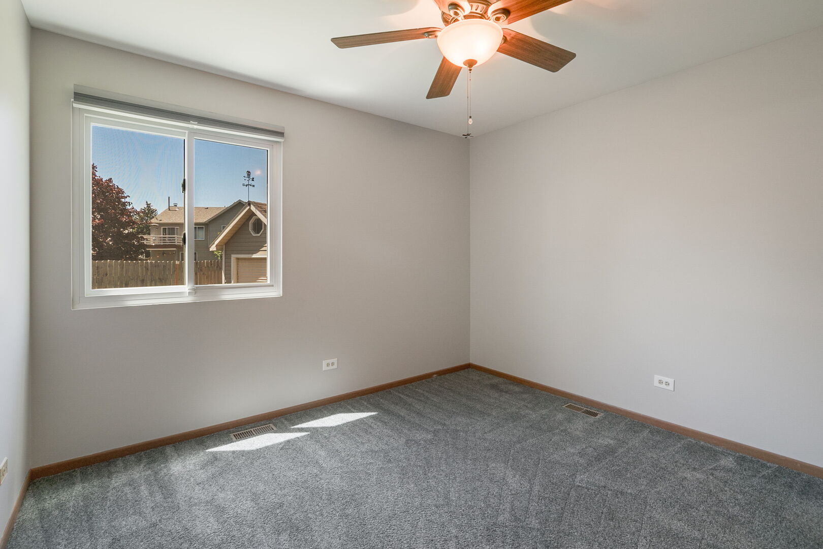 2212 Oak Leaf Court