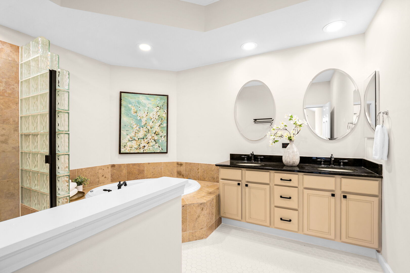 360 Promontory Lane Unit: B